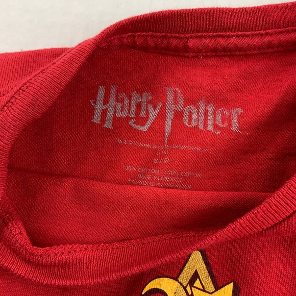 Gryffindor Tee Shirt Harry Potter Size Small - Picture 5 of 5
